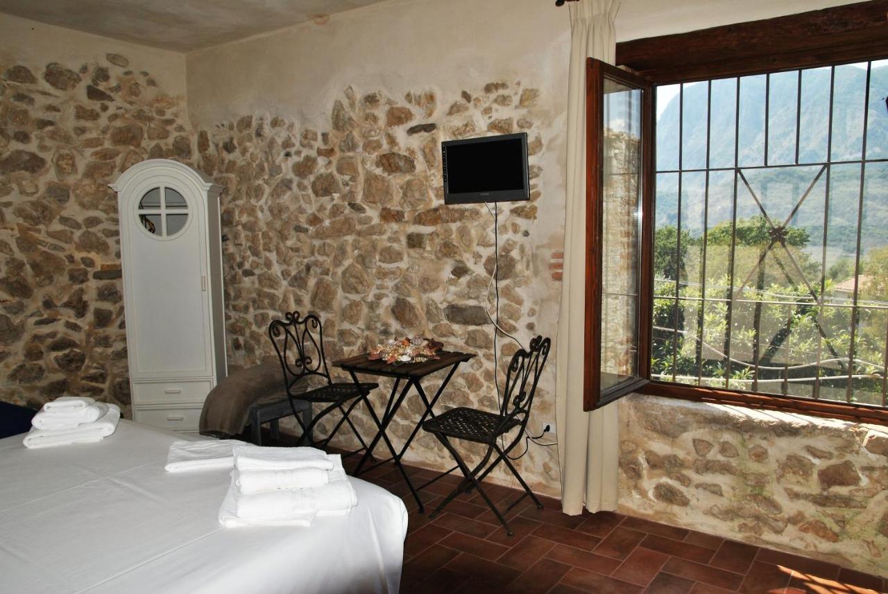 B&B Milleunapietra Romantic Guest House Ausonia Dış mekan fotoğraf