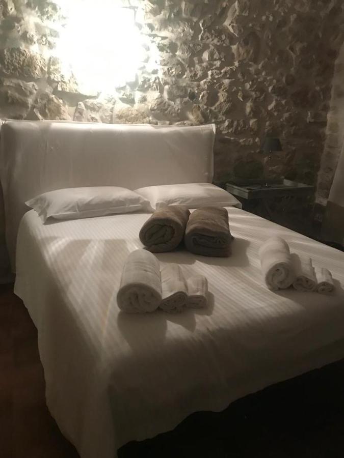 B&B Milleunapietra Romantic Guest House Ausonia Dış mekan fotoğraf